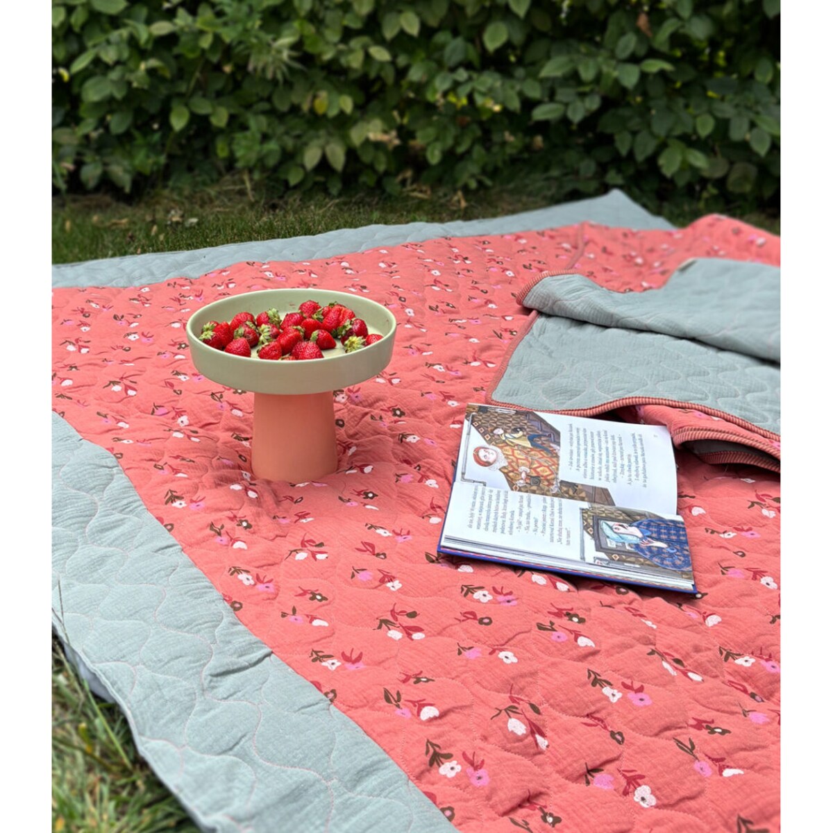 Vintage flowers – pikowany koc piknikowy XXL – mata piknikowa 180×150 cm