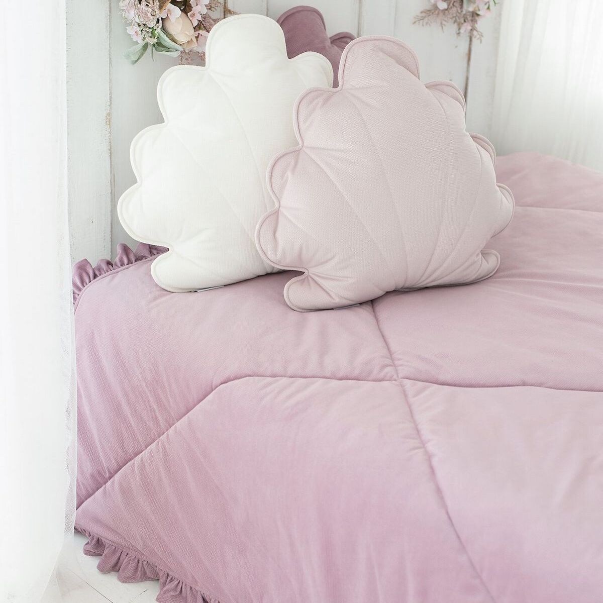 Poduszka Muszelka biała, Velvet Shell White