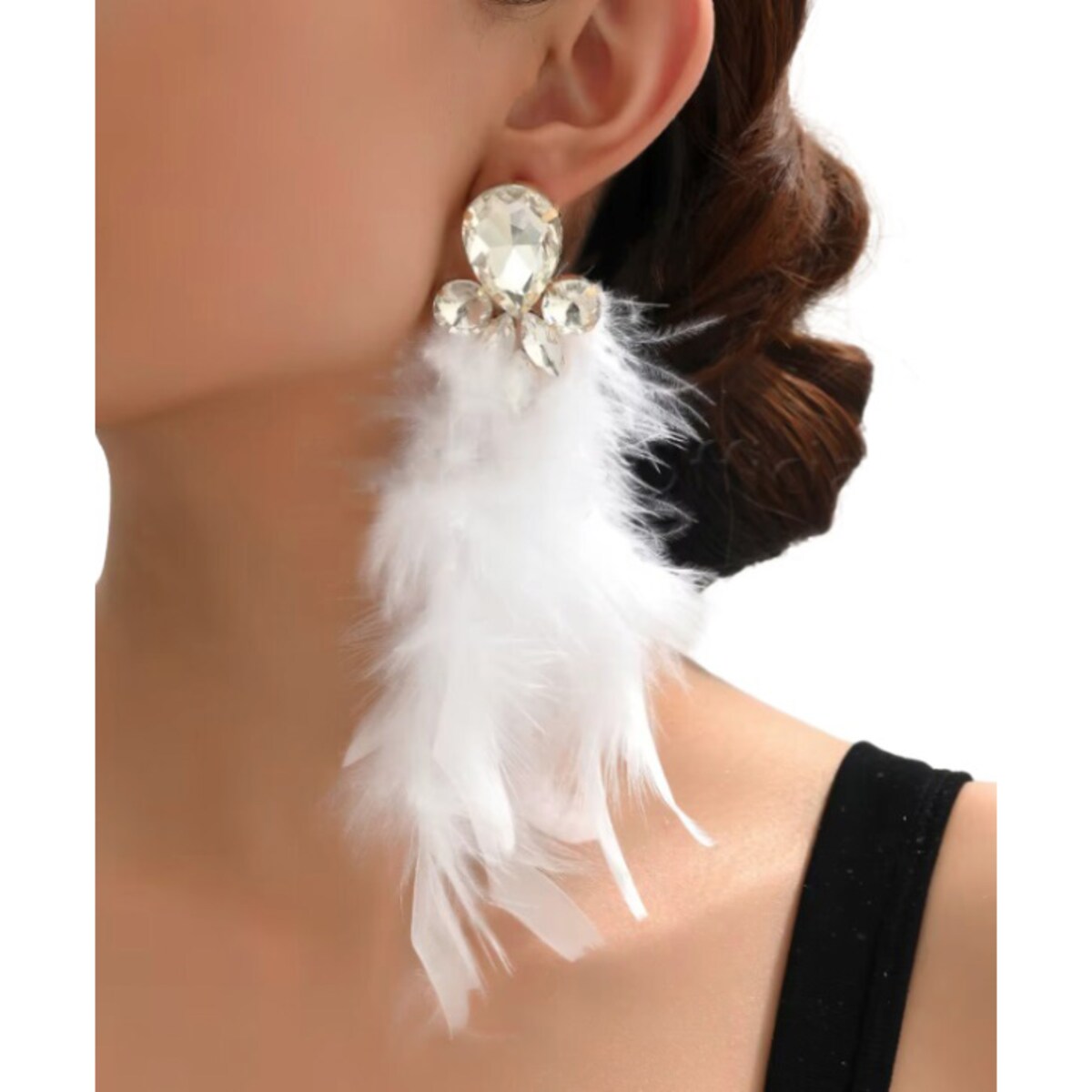 ZŁOTE białe kolczyki z piórami długie lekkie wiszące sztyfty kryształowe