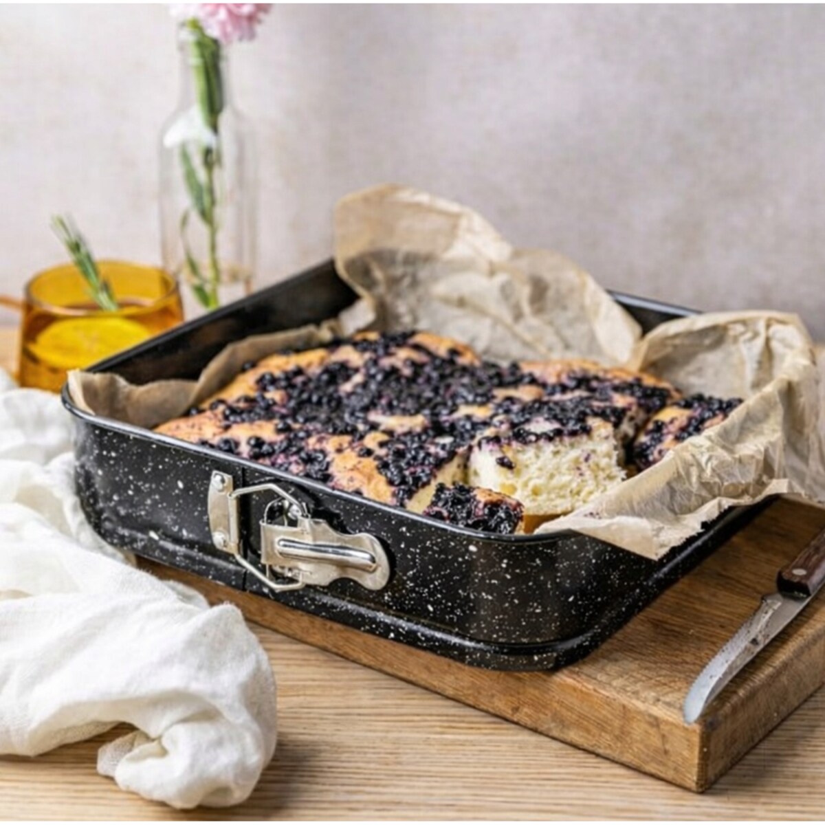 Forma do pieczenia tortownica otwierana blacha czarna 24x24CM BRUNBESTE BB-7717