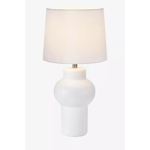 Biała lampa stojąca Shape do biura z abażurem na stół