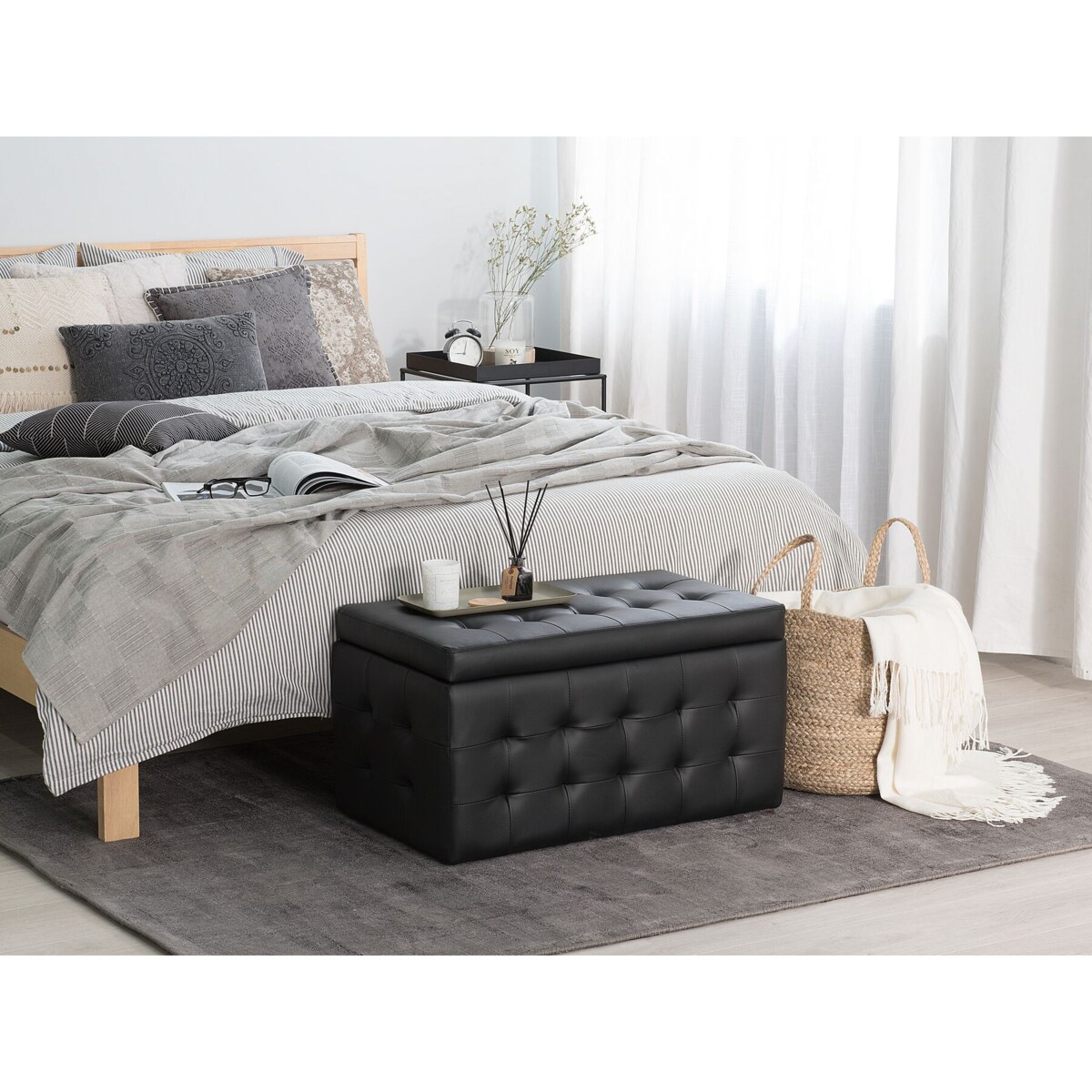 Puf ze schowkiem ekoskóra czarny MICHIGAN