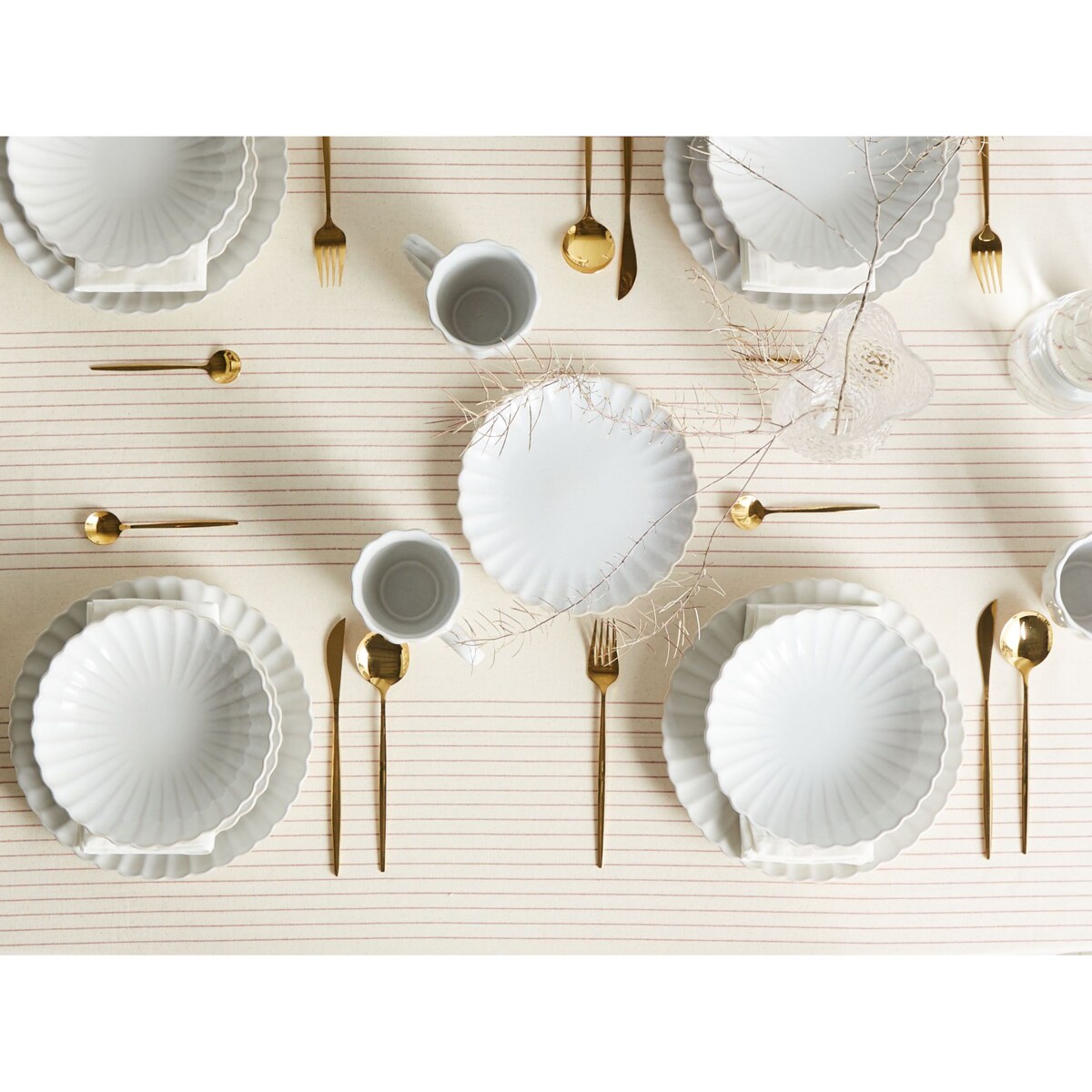 Zestaw 4 dużych talerzy NETTLE Kamionka Biały