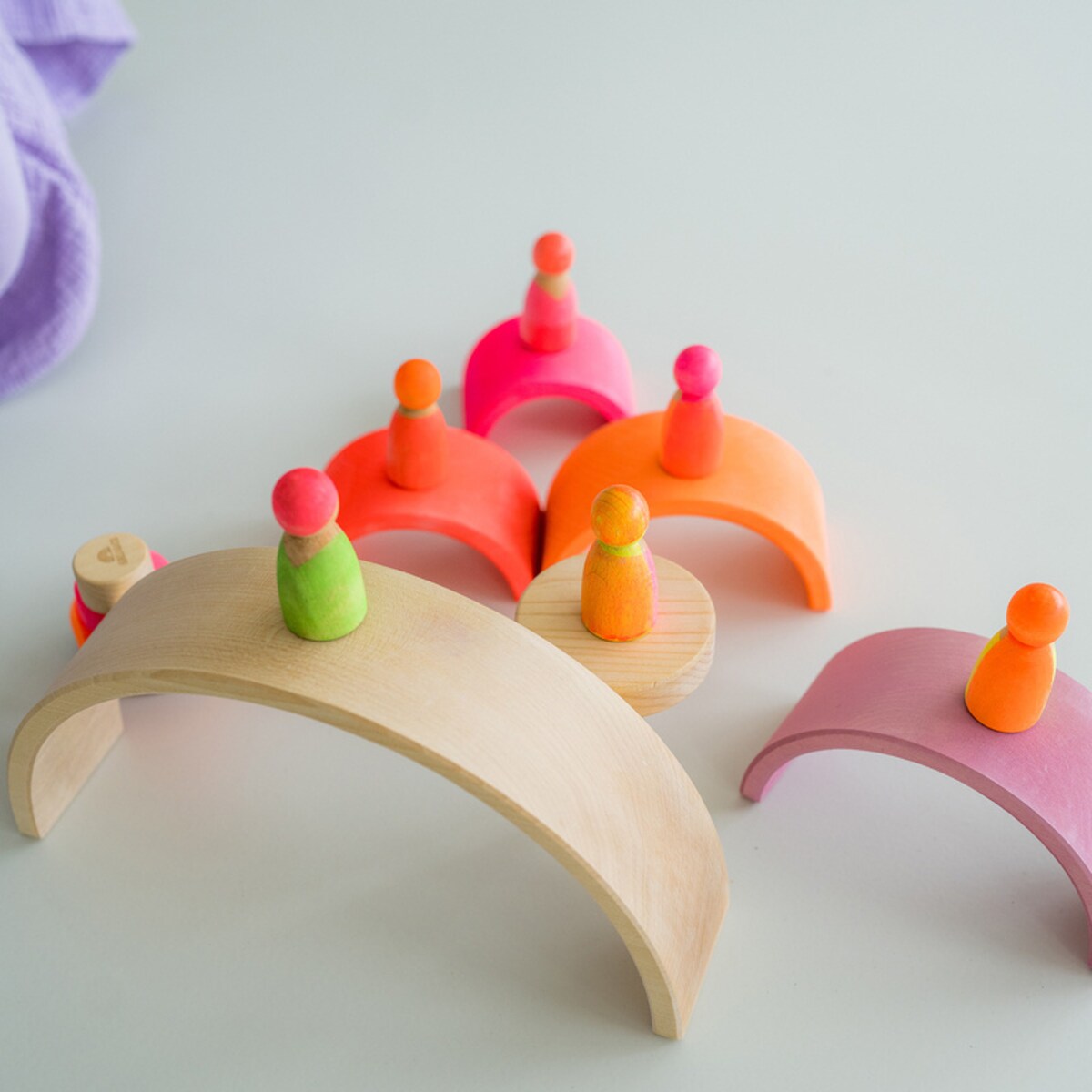 Drewniane figurki Przyjaciele do zabawy dla dzieci 3 szt. Neon Pink Grimm's